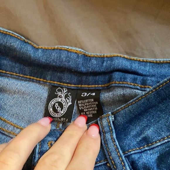 Fashion Nova jeans - Picture 2 of 3